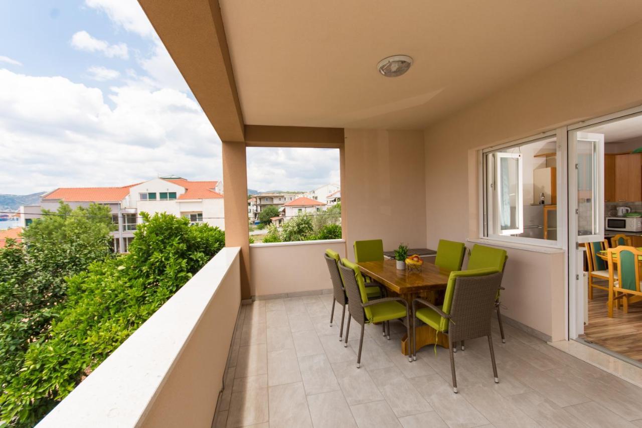 Apartments Ploka Округ Горни Екстериор снимка