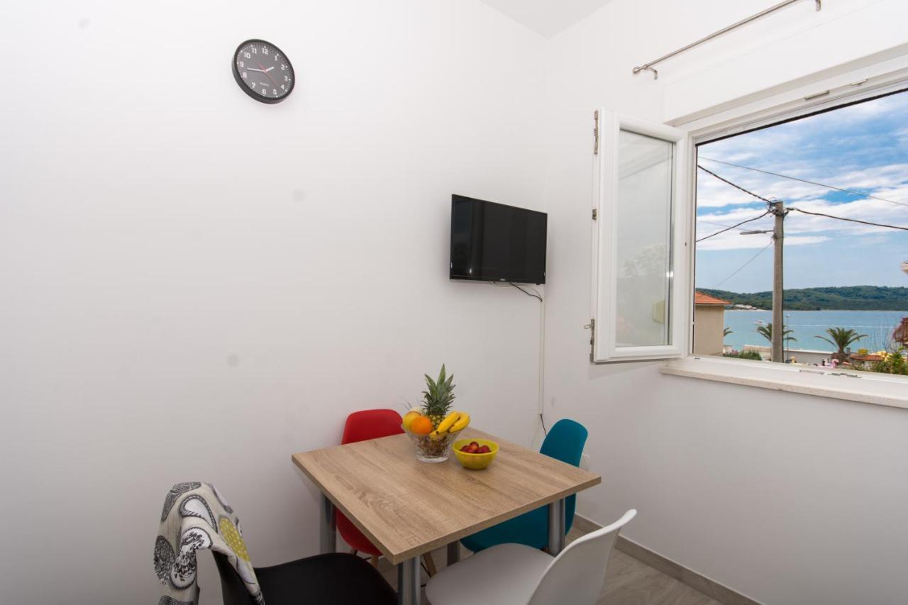 Apartments Ploka Округ Горни Екстериор снимка