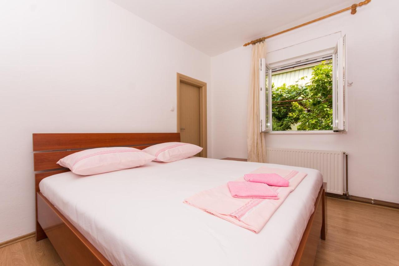 Apartments Ploka Округ Горни Екстериор снимка