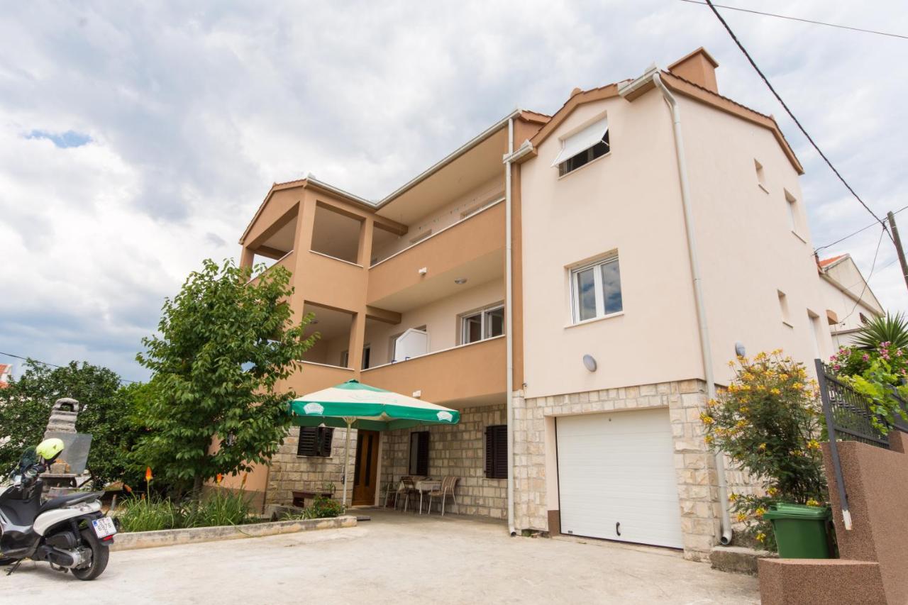 Apartments Ploka Округ Горни Екстериор снимка