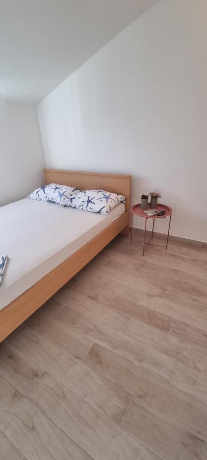 Apartments Ploka Трогир Екстериор снимка