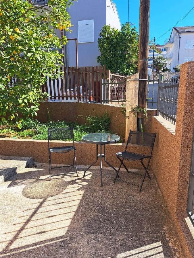 Apartments Ploka Округ Горни Екстериор снимка