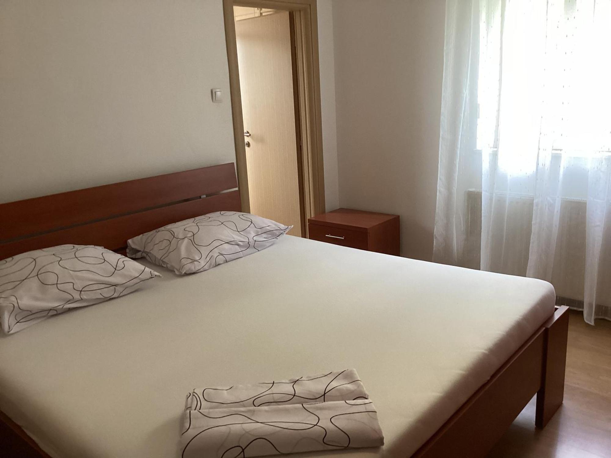 Apartments Ploka Округ Горни Екстериор снимка
