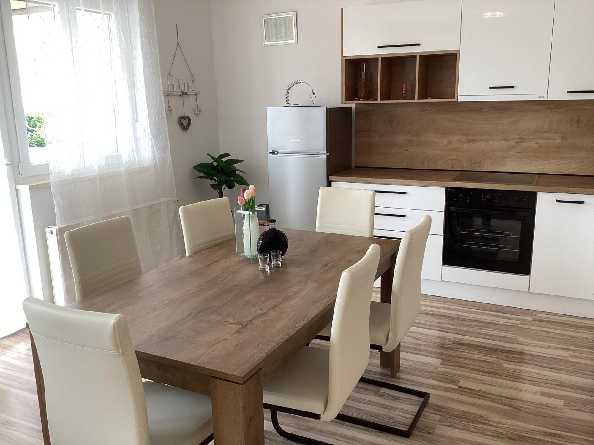 Apartments Ploka Округ Горни Екстериор снимка